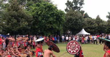 Tradisi Warga Karangasem Bali Gebug Ende: Punya Makna Sakral