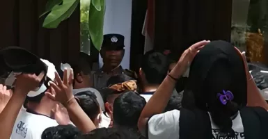 Bali Viral! Siswa SMPN 5 Denpasar Kerauhan saat Demo Kepsek