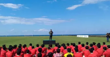 947 Orang Ikut Seleksi Timnas Indonesia U-17, Erick Thohir Beri Semangat