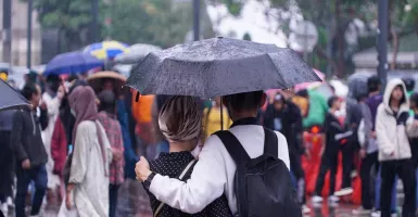 BMKG Keluarkan Peringatan Cuaca Terbaru Hari Ini, Warga Bali Wajib Sedia Payung