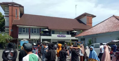 Nah Lho, Warga Desak PT Sinar Logam Indonesia Tutup