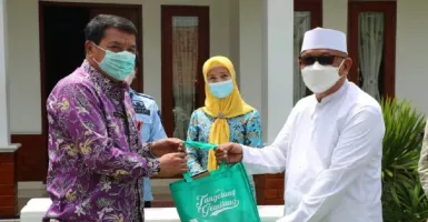 Tangerang Religius, Pemkab Salurkan Bantuan Bibit Ikan ke Ponpes