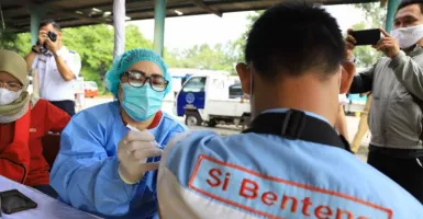 Sopir Angkot Senang Terma Vaksin Booster, Pede Selama di Jalan