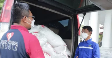 Peduli Bencana, PT Angels Kirim 1 Ton Gula untuk Korban Banjir