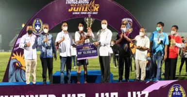 Zaki Berikan Trofi Tangerang Junior League, Siapa Saja Juaranya?