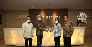 Wah, Eka Hospital Wakafkan Ribuan Al Quran ke Seluruh Indonesia