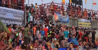 Keramas Massal di Sungai Cisadane, Ritual Unik Sebelum Ramadan