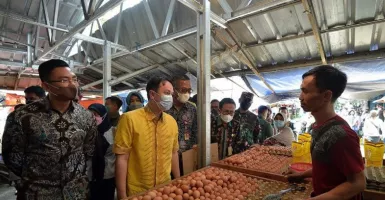 Pasokan Bahan Pokok di Pasar Lama Aman, Pemprov Banten Dipuji