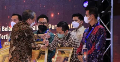 Capaian PAD Tertinggi, Pemkot Tangerang Raih Penghargaan