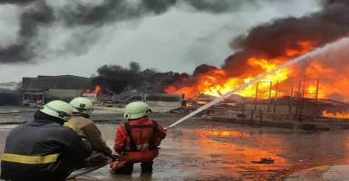 Kebakaran Pabrik Tiner Terungkap, Polisi Temukan Kelalaian