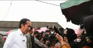 Bagikan Bansos untuk PKH, Begini Janji Jokowi Jika APBN Naik