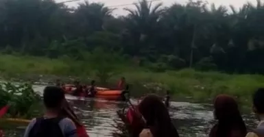 Banjir di Kampung Kosambi Menewaskan Satu Orang Warga