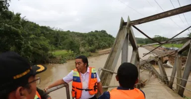 Tangani Dampak Banjir di Lebak, Pemprov Banten Bangun Jembatan Darurat