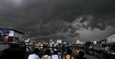BMKG Beri Peringatan Cuaca Ekstrem ke 4 Wilayah di Banten
