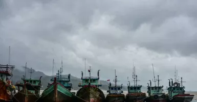 Ada Gelombang Tinggi di Selat Sunda, Warga Lebak Diminta Tak Beraktivitas