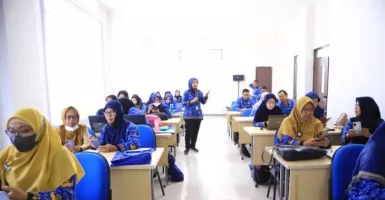 Guru SMP di Kota Tangerang dapat Pelatihan Aplikasi Penunjang Belajar
