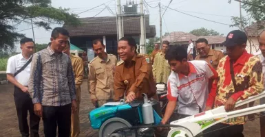 Ratusan Kelompok Tani di Banten Terima Bantuan 210 Alsintan