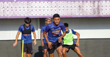 Divaldo Alves Bawa 21 Pemain Persita Hadapi Persib Bandung