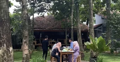 Makan di Na Po Tet, Pabrik Tahu Tertua di Tangerang Asyik Banget