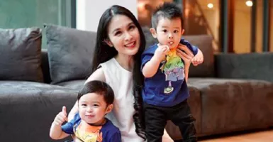 Sibuk Urus Anak, Sandra Dewi Tak Sempat ke Salon