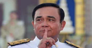 Ribuan Mahasiswa Desak PM Prayuth Chan-ocha Mundur