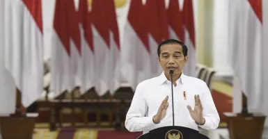 Jokowi Pendobrak Tatanan Berbusana Presiden