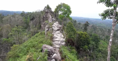 Mengintip Tembok China di Kalimantan Timur Bernama Batu Dinding