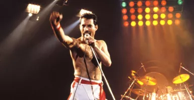Lebih Dekat dengan Sang Vokalis Terbaik Dunia Freddie Mercury
