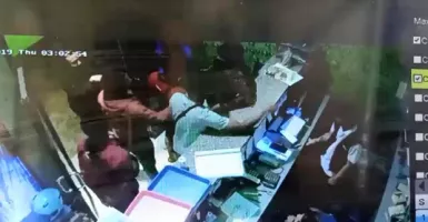 Masih Jam Dinas, 4 Polisi Mlipir ke Tempat Karaoke dan Buat Gaduh