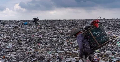 Leonardo Dicaprio Unggah Foto Lautan Sampah Bantar Gebang Bekasi