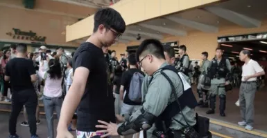 Aparat Kepolisian Hong Kong Perketat Penjagaan Area Bandara