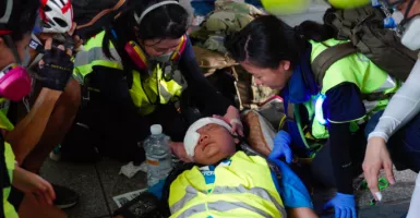Jurnalis WNI di Hong Kong Tertembak Peluru Karet Saat Liput Aksi