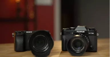Keunggulan Beda, Kamu Pilih Kamera Mirrorless Fujifilm atau Sony?