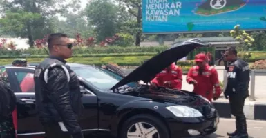 Saat Kunjungan Kerja ke Kalbar, Mobil Kepresidenan Jokowi Mogok 