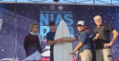 126 Peselancar Bersaing di Nias Pro Internasional Surfing 2019