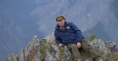 Putin Rayakan Ulang Tahun dengan Mendaki Gunung