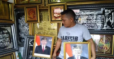 Pedagang Bingkai Foto Jokowi-Ma'ruf Laris Manis
