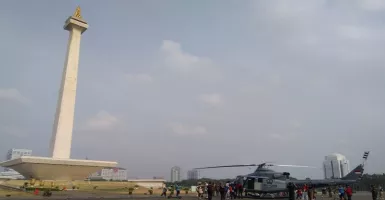 Jelang Pelantikan Presiden, 9 Helikopter Mendarat di Monas 