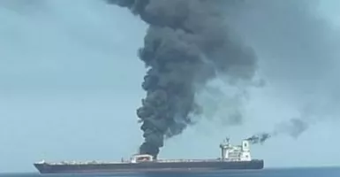 Kapal Tanker Iran Dirudal Dekat Pelabuhan Arab Saudi