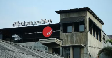 Asyiknya Menikmati Kopi di Rooftop Dikolom Coffee