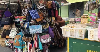 Pasar Beringharjo, Tempat Berburu Buah Tangan Lengkap Banget!