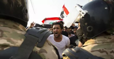 Demo Menentang Pemerintah di Irak, 72 Tewas Terkena Peluru Polisi