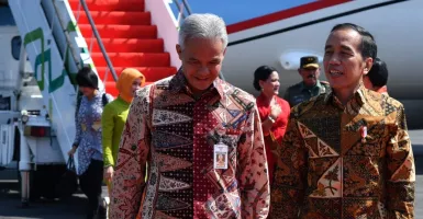 Kerennya Ganjar dan Jokowi Pakai Batik di Hari Batik Nasional