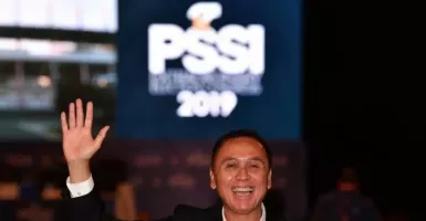 Iwan Bule Ketua Umum PSSI, Netizen Ramai-ramai Unggah Foto Ini
