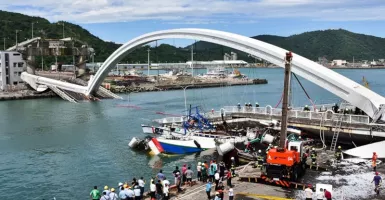 Jembatan di Taiwan Roboh, 7 WNI Jadi Korban