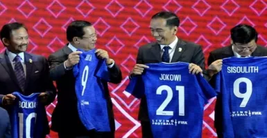 RI Tuan Rumah Piala Dunia U-20, Jokowi Dapat Jersey Nomor 21