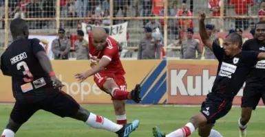 Persipura Tekuk Badak Lampung FC, Jacksen Kritik Kinerja Wasit