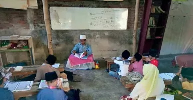 Rumah Quran Kampung Pemulung Surabaya Butuh Sedekahmu, Bantu, Yuk