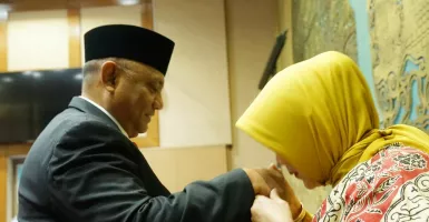 Gubernur Gorontalo Beri Pesan Khusus pada Istri yang Duduk di DPR