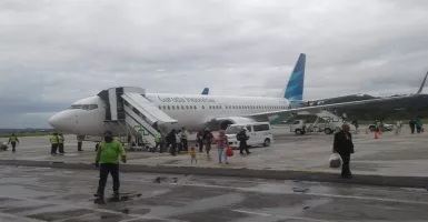 Duh, Pesawat Garuda Pecah Ban di Bandara Biak